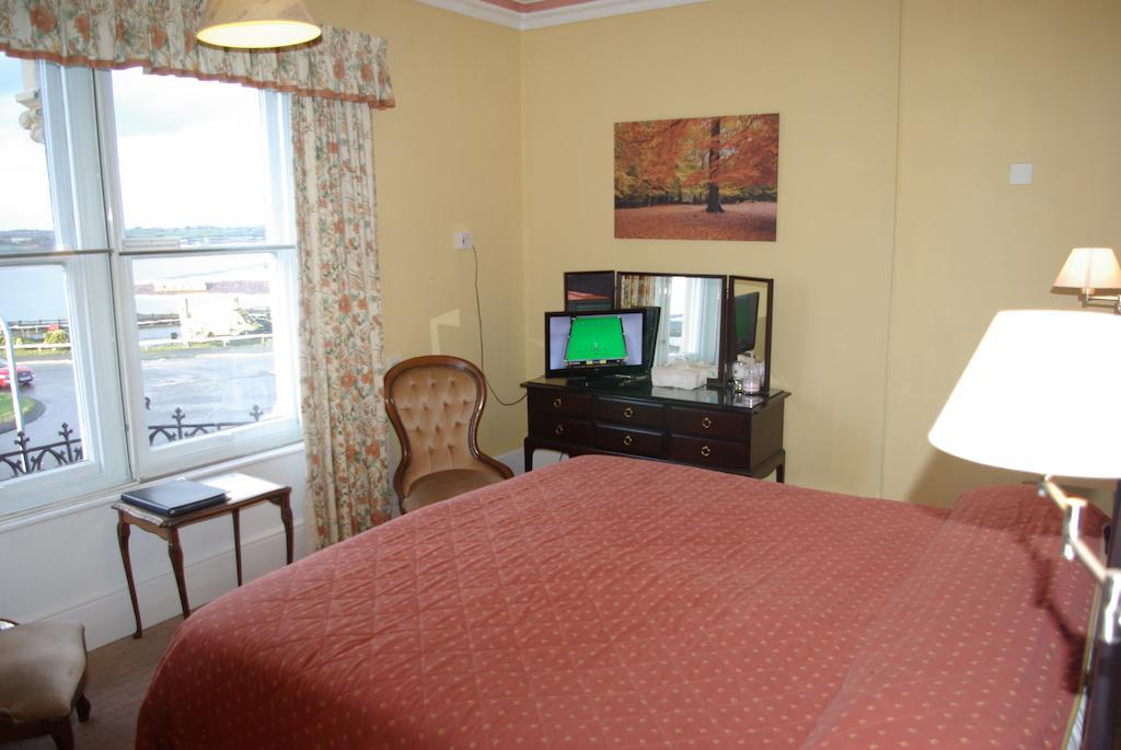 Menai Bank Hotel Caernarfon Rum bild
