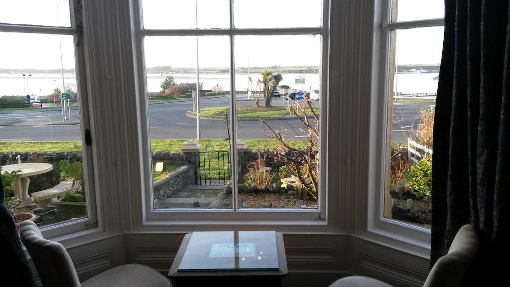 Menai Bank Hotel Caernarfon Rum bild
