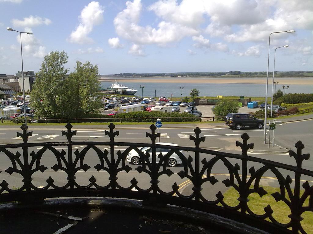Menai Bank Hotel Caernarfon Rum bild